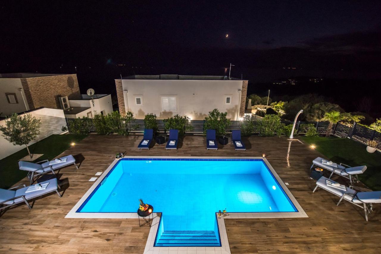 Villas Royal II With Private Pool 诺瓦利娅 外观 照片